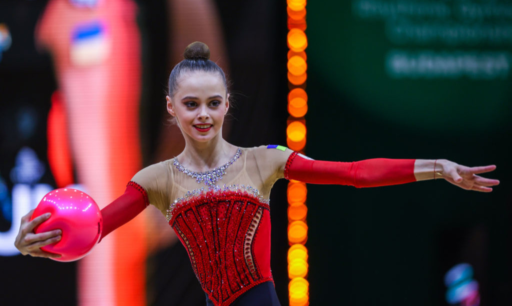 Українська гімнастка Таїсія Онофрійчук виборола перше за XXI століття "золото" у багатоборстві на чемпіонаті Європи з художньої гімнастики.
