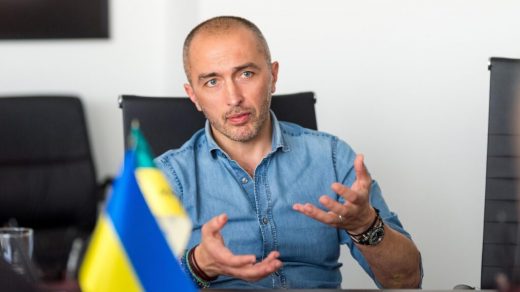НБУ України заявив, що долар зберігає вагому частку у резерві, а ризики пов’язані з його коливаннями перебувають під контролем регулятора.