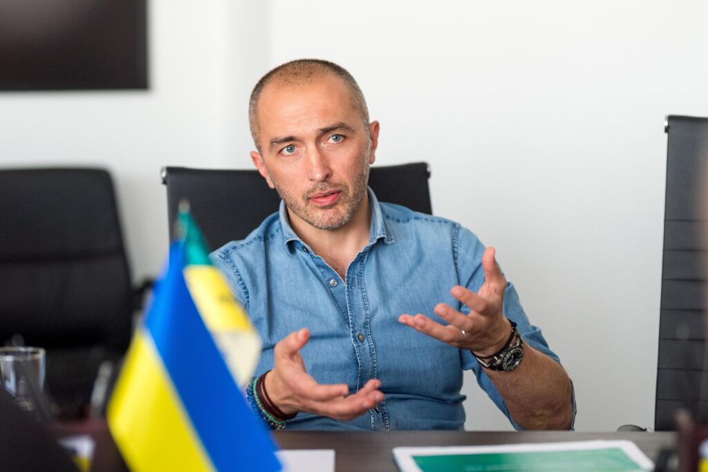 НБУ України заявив, що долар зберігає вагому частку у резерві, а ризики пов’язані з його коливаннями перебувають під контролем регулятора.