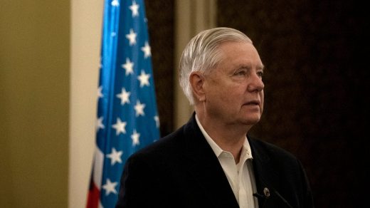 Трамп підтримав законопроєкт про санкції проти Росії, але остаточне рішення про їх застосування залежатиме від президента США.