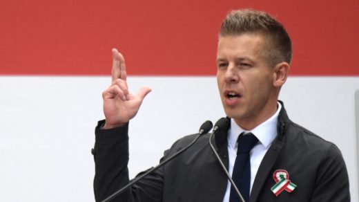 Петер Мадяр розкритикував урядовий референдум щодо України, назвавши його провалом і звинувативши владу в неефективному витрачанні коштів.
