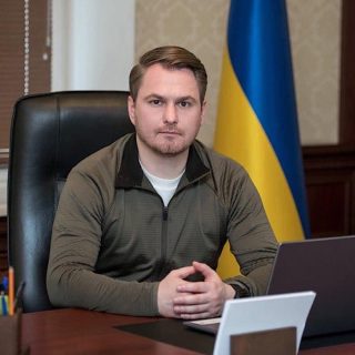 Верховна Рада призначила Руслана Кравченка новим Генеральним прокурором України – кандидатуру запропонував президент Володимир Зеленський.