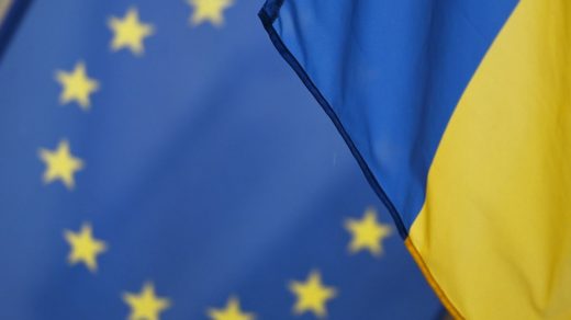 Єврокомісія пропонує з 1 січня 2026 року офіційно включити Україну до роумінгової зони ЄС, забезпечивши безкоштовний зв’язок у межах Євросоюзу.