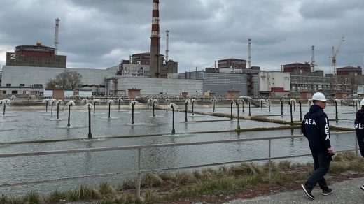 МАГАТЕ зафіксувало вибухи та активність дронів поблизу Запорізької АЕС, що викликає занепокоєння щодо безпеки об’єкта у зоні бойових дій.