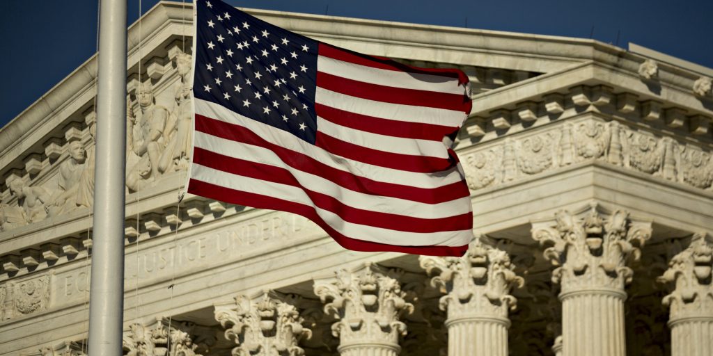 Федеральний суд США зупинив спробу адміністрації Трампа обмежити Гарвард у прийомі іноземних студентів. Суддя вимагає звіт від Білого дому протягом 72 годин.