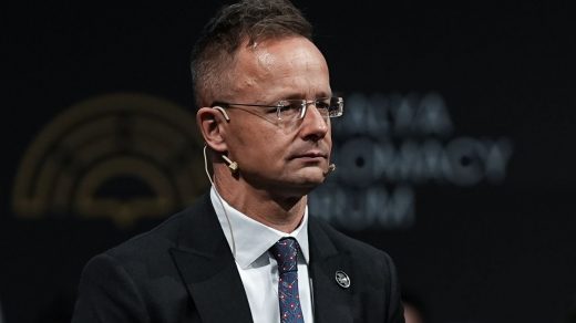 Угорщина наклала вето на підсумковий документ Ради ЄС щодо енергетики, який закликав до подальшої заборони російських енергоносіїв.
