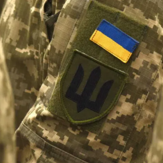 Зарплати військових в Україні можуть зрости до рівня стандартів НАТО. Депутати працюють над підвищенням оплати для військових у тилу.