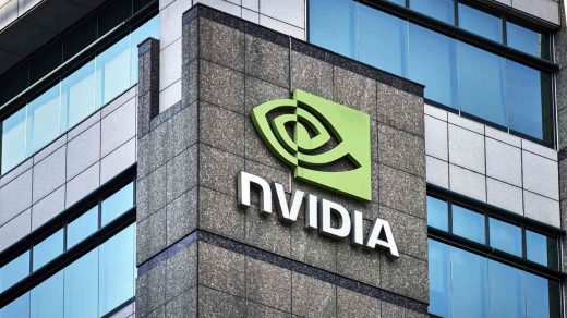 Nvidia повідомила китайських клієнтів про обмежену кількість чипів H20, дозволених до експорту США, та оголосила про розробку нового RTX Pro GPU.