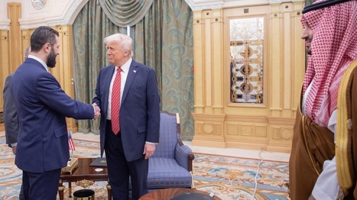Трамп підписав указ про зняття санкцій проти Сирії. Білого дім заявив про підтримку стабільності в регіоні. Санкції проти Асада залишаються чинними.