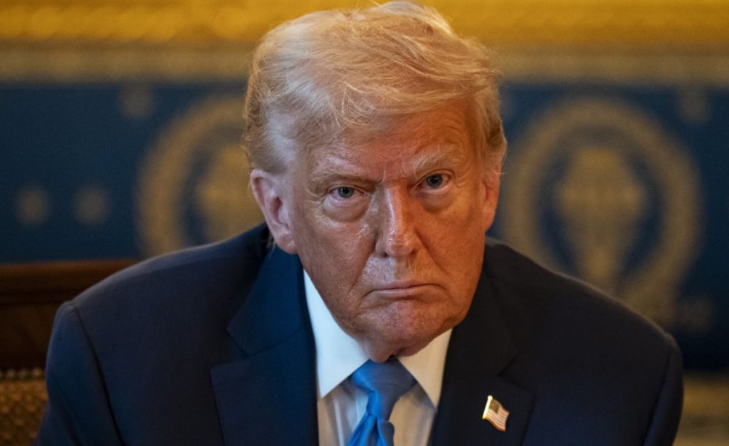 Дональд Трамп оголосив про нові імпортні тарифи до 40% для 15 країн, які почнуть діяти з 1 серпня 2025 року, повідомляє FBC.net.ua з посиланням на Truth Social.