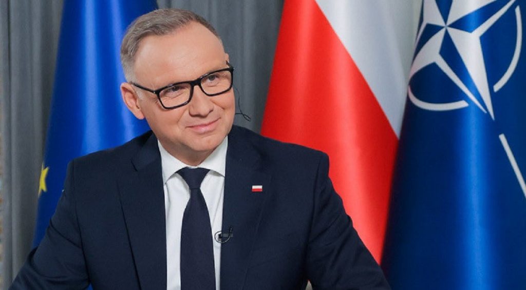 Президент Польщі Анджей Дуда розкритикував підхід союзників і України до використання польської інфраструктури для постачання військової допомоги.