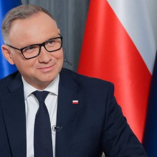 Президент Польщі Анджей Дуда розкритикував підхід союзників і України до використання польської інфраструктури для постачання військової допомоги.