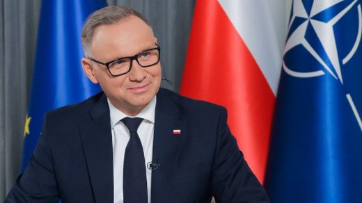 Президент Польщі Анджей Дуда розкритикував підхід союзників і України до використання польської інфраструктури для постачання військової допомоги.