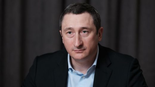 НАБУ розслідує, як за керівництва Чернишова до «Нафтогазу» влаштували охоронців і домашній персонал із зарплатою 300 тис. грн та бронюванням від мобілізації.