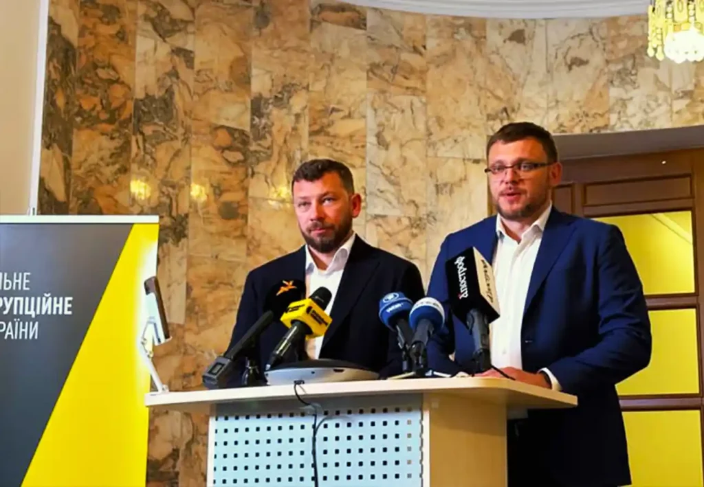 Верховна Рада ухвалила закон, що підпорядковує НАБУ і САП Генпрокуратурі. Генпрокурор отримав право контролювати справи НАБУ, виносити підозри і закривати провадження.