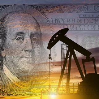Ціни на нафту знизилися через загрозу нових мит США, попри високий попит на бензин у США та ознаки стабілізації світового попиту.