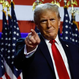 Трамп значно скоротив терміни ультиматуму для Путіна, зменшивши їх з 50 до 12 днів. Кремль не зацікавлений у контактах, заявив Пєсков.