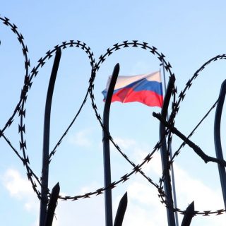 ЄС 9 липня повторно обговорить 18-й пакет санкцій проти Росії. Словаччина не змінює позицію та блокує рішення, вимагаючи гарантії компенсацій.