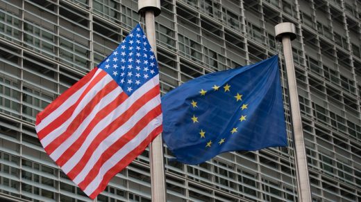 США готуються ввести 17% мито на аграрну продукцію з ЄС. Брюссель шукає компроміс, не погоджуючись на умови Вашингтона та готуючи дзеркальні заходи.