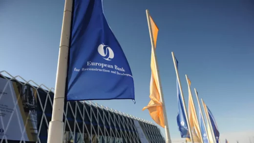 Україна та ЄБРР підписали меморандум про запуск нової фондової біржі. Створять єдиний холдинг, держава отримає мінімум 25%, планується залучення інвестора.