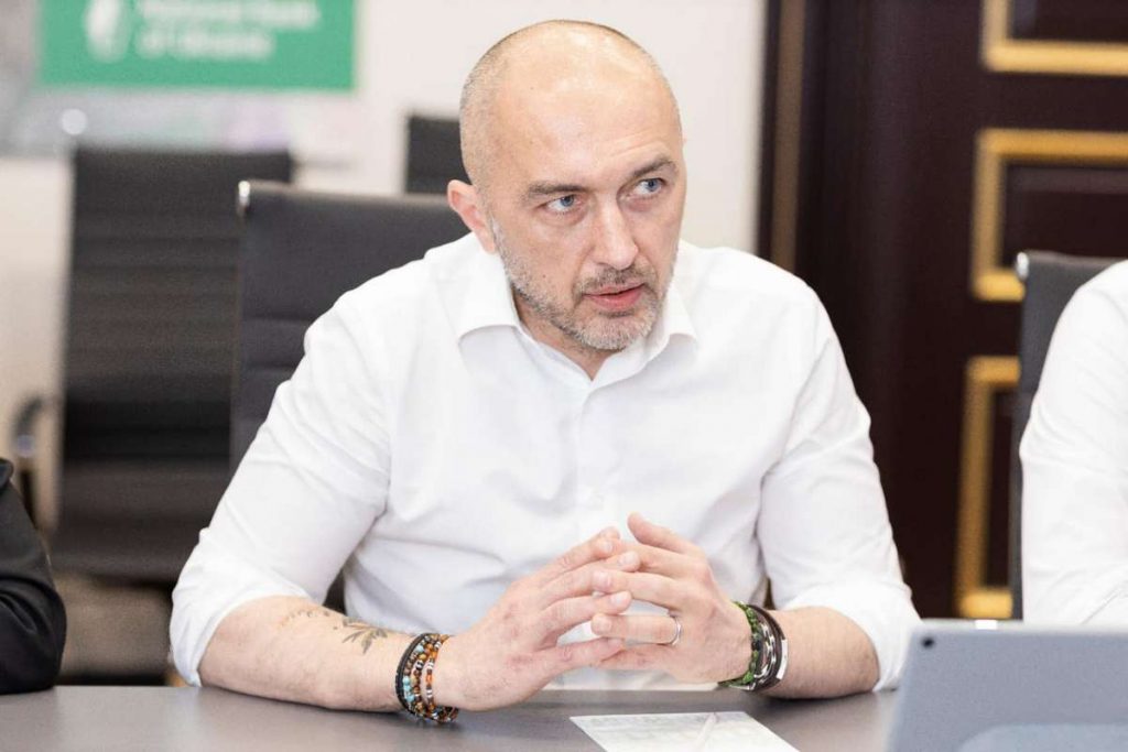 НБУ готується до запуску пілотного проєкту е-гривни, вивчаючи досвід інших країн та взаємодіючи з міжнародними фінансовими установами.