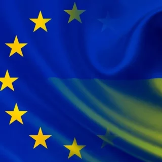 Європейський Союз не заморожує фінансування України, але ставить вимогу щодо незалежності антикорупційних органів, зазначив Гійом Мерсьє.