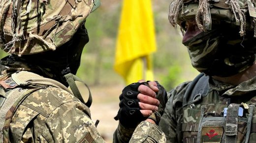 Вибір позивного для військових є важливим моментом. У статті ми розглянемо, як вибрати позивний для армії, спецпризначенців, підрозділів ЗСУ та інших військових.