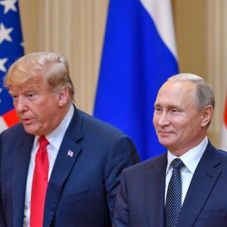 Росія та США домовились про зустріч президентів Путіна та Трампа, яка відбудеться найближчими днями. Місце проведення зустрічі вже погоджено.