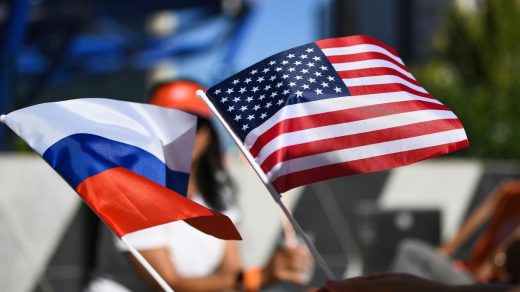 Переговори між США та Росією про мир у війні в Україні можуть закріпити за Росією частину захоплених територій, повідомляє FBC.net.ua з посиланням на Bloomberg.