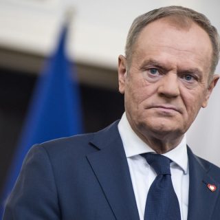 Дональд Туск висловився проти ідеї проведення переговорів між Зеленським та Путіним в Будапешті, згадавши Будапештський меморандум 1994 року.