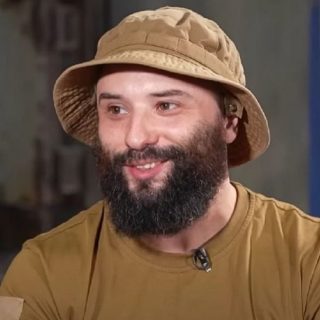 Скандал навколо інтерв'ю Віктора Розового з Раміною Есхакзай: реакція колишньої дружини та розголошення фінансових деталей.