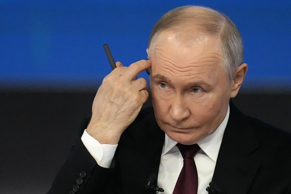 У книзі «Цар власною персоною» розкрито подробиці роману Путіна з неповнолітньою студенткою Алісою Харчовою та вигоди для її родини.