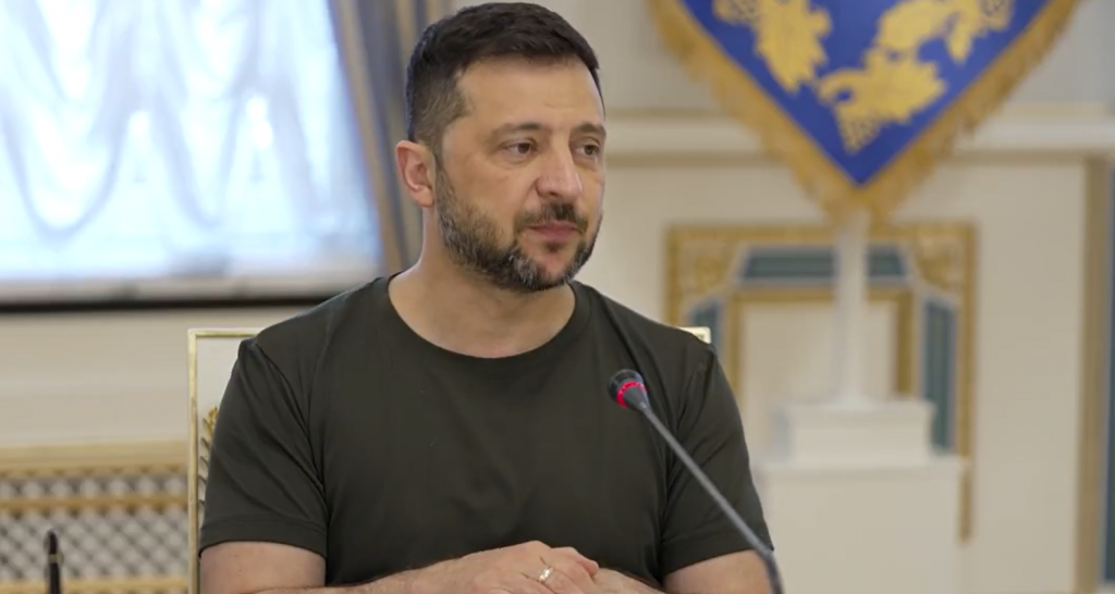 Зеленський обговорив із генсеком НАТО Марком Рютте підтримку України та заявив, що восени слід зміцнити позиції для протидії агресії Росії.