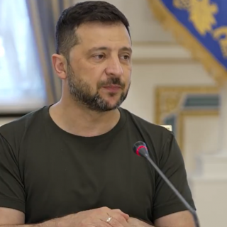 Зеленський обговорив із генсеком НАТО Марком Рютте підтримку України та заявив, що восени слід зміцнити позиції для протидії агресії Росії.