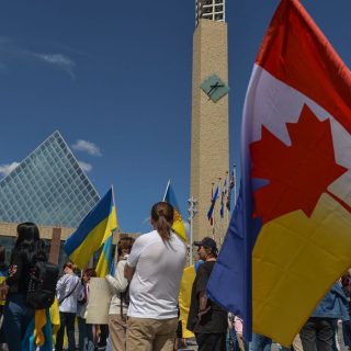 Канадське Міністерство імміграції вимагає від українських чоловіків, що подали заявки на ПМП, довідку про звільнення від військової служби.