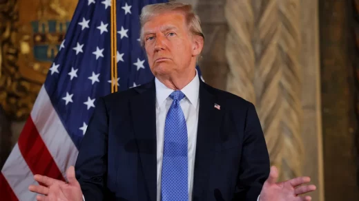 Трамп сумнівається у швидкому завершенні війни в Україні та не розраховує на зустріч Зеленського з Путіним, повідомляє FBC.net.ua з посиланням на NBC News.