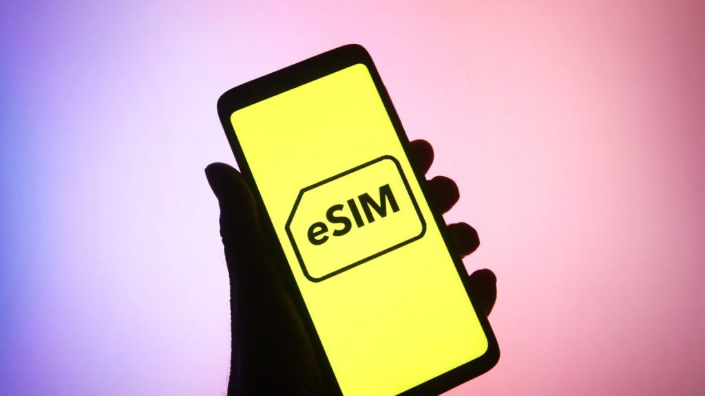 Apple презентувала iPhone Air з ультратонким дизайном і без слота для SIM-карти. Це перший глобальний смартфон компанії з повною підтримкою eSIM.