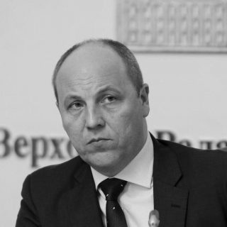 Підозрюваного у вбивстві депутата Парубія затримали на Хмельниччині. Виявлено зв’язки з РФ та мотив помсти українській владі.