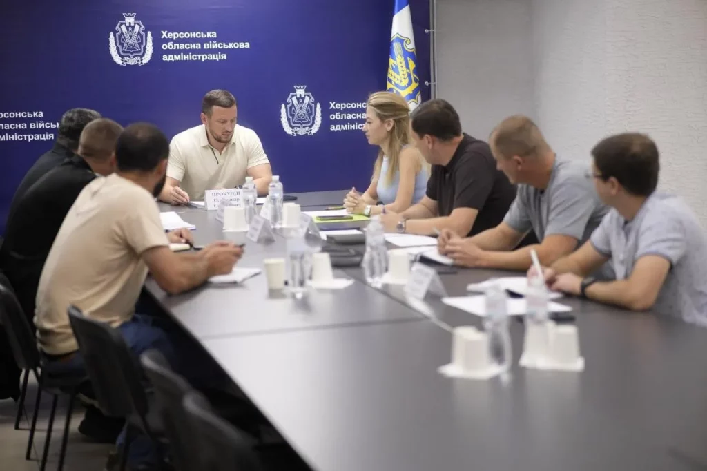 Херсонська ОВА закупила 317 240 м² антидронових сіток у луцької підприємиці та колишньої вебкам-моделі Наталії Борщевич за 6,3 млн грн.