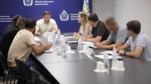 Херсонська ОВА закупила 317 240 м² антидронових сіток у луцької підприємиці та колишньої вебкам-моделі Наталії Борщевич за 6,3 млн грн.