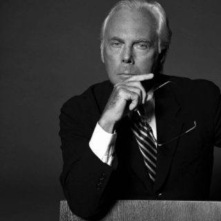 У віці 91 року помер Джорджо Армані. Про смерть модельєра повідомила Armani Group. Прощання відбудеться у Мілані 6–7 вересня, похорон — у закритому колі.