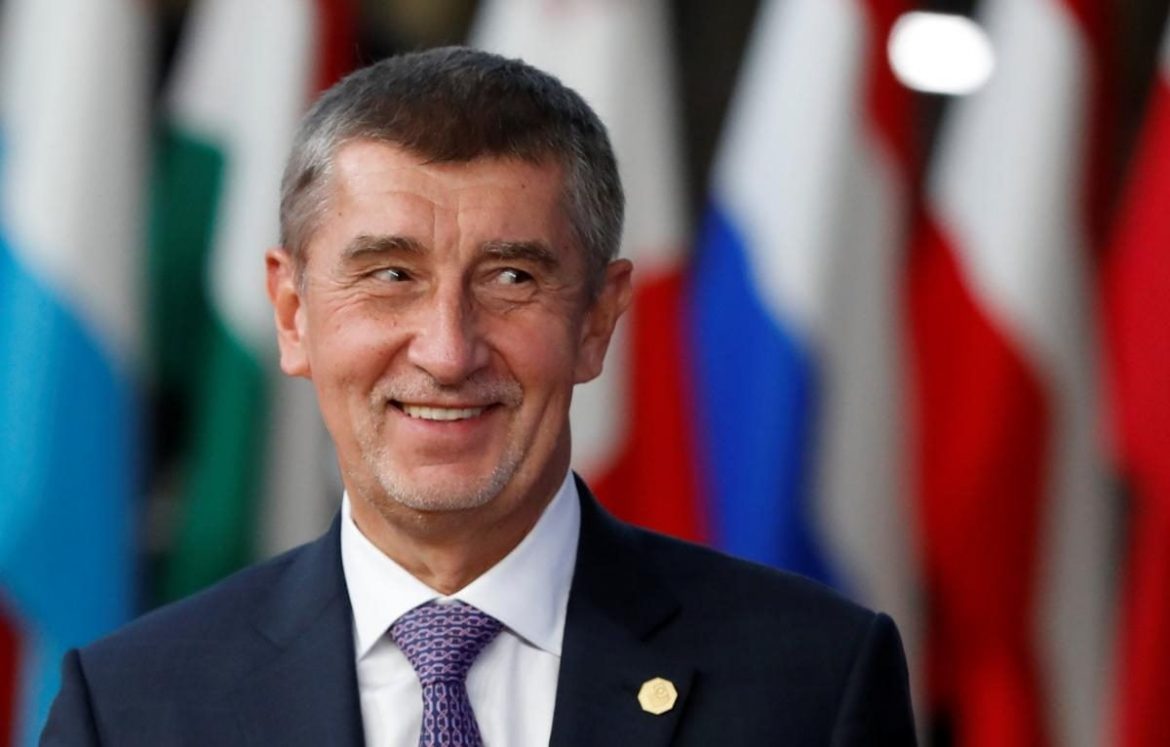 Андрей Бабіш підтримує Україну з 2014 року, але вважає, що допомога має надаватися через ЄС, а ініціатива Чехії щодо боєприпасів — під контролем НАТО.