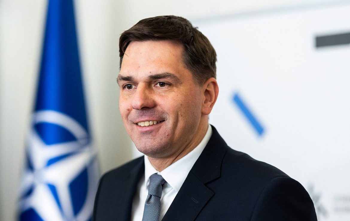 Міністр культури Литви Ігнотас Адомавічюс подав у відставку після скандального інтерв’ю про Крим та критики культурної спільноти.