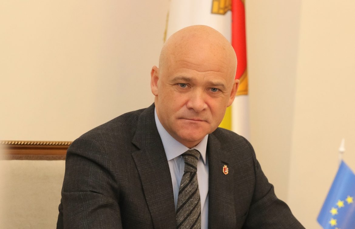 У Труханова виявили три російські паспорти. Адвокат Оксюта підтвердив громадянство РФ, The Insider назвав один із паспортів підробкою, повідомляє FBC.net.ua.