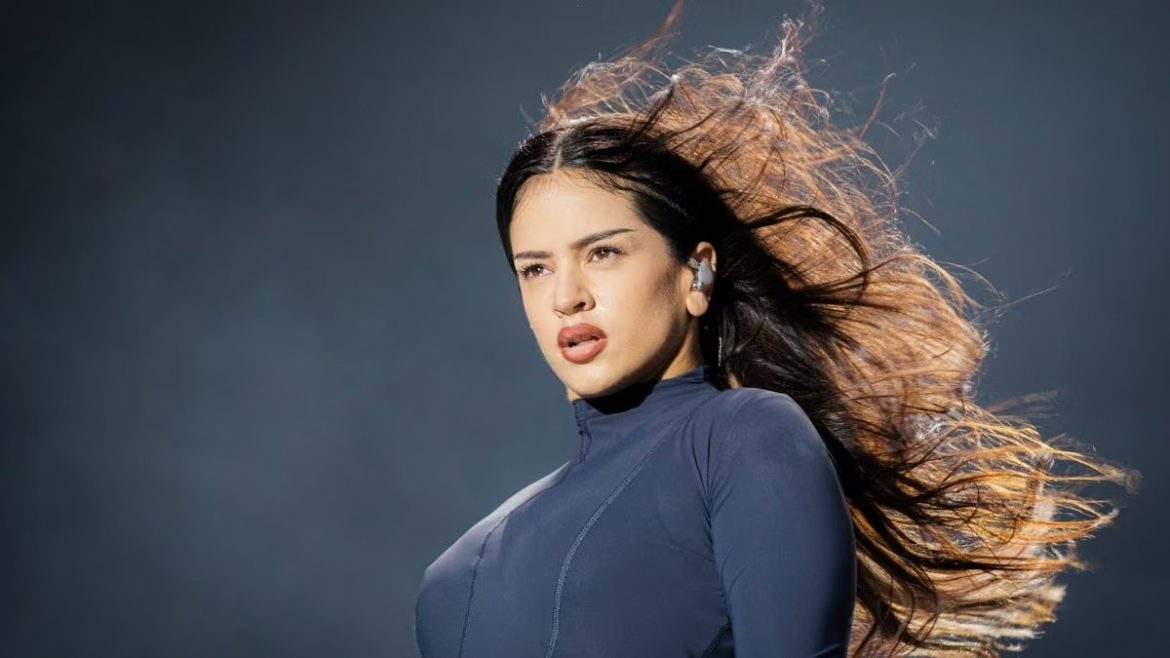 Іспанська співачка Rosalía представила альбом Lux, у якому співає 13 мовами, зокрема українською. Артистка працювала над ним понад два роки. Іспанська співачка Rosalía представила альбом Lux, у якому співає 13 мовами, зокрема українською. Артистка працювала над ним понад два роки.