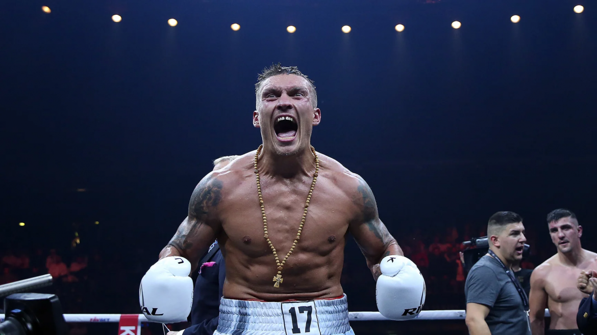 Олександр Усик відмовився від титулу WBO у важкій вазі. Організація підтвердила рішення, пояс видадуть Фабіо Вордлі. Усику прогнозують повернення на ринг у 2026 році.