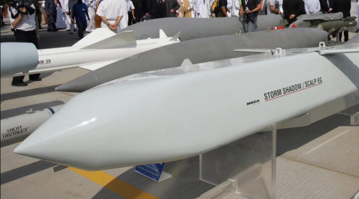 Велика Британія передала Україні крилаті ракети Storm Shadow перед зимою через загрозу нових атак росії, повідомляє FBC.net.ua з посиланням на Bloomberg.