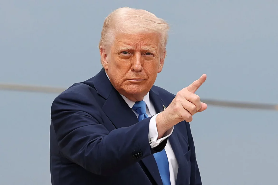 Дональд Трамп наказав Пентагону підготуватися до військових дій проти Нігерії через вбивства християн. США погрожують втручанням, якщо насильство не припиниться.