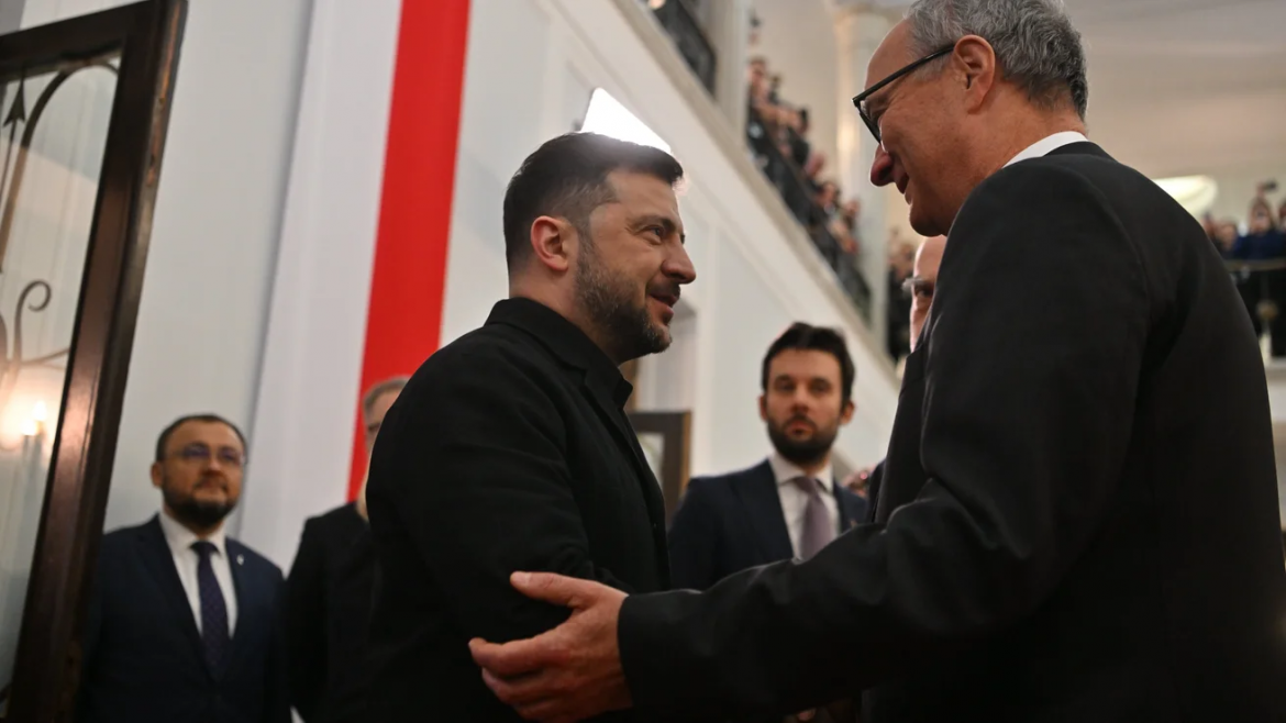 Польща готова надати Україні правову та логістичну підтримку для проведення президентських і парламентських виборів, заявив спікер Сейму.