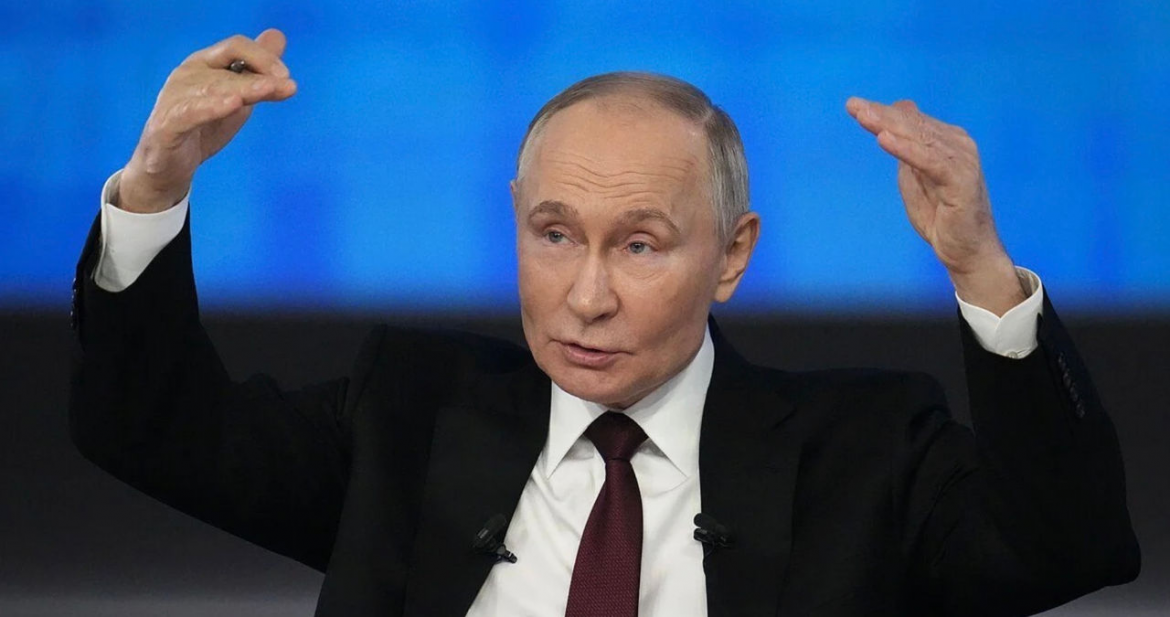 У Кремлі заявили, що Володимир Путін готовий до діалогу з Емманюелем Макроном. Раніше президент Франції висловився за відновлення контактів з РФ.